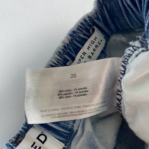 Frayed, acid wash Super High Crop Barrel jeans, size 2/26 - Picture 10 of 10